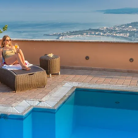 Barone Bed & Breakfast 3*