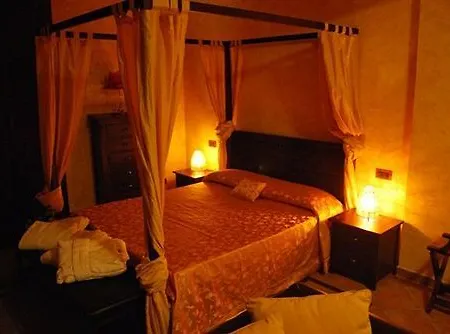 Barone Nocleg ze śniadaniem 3*